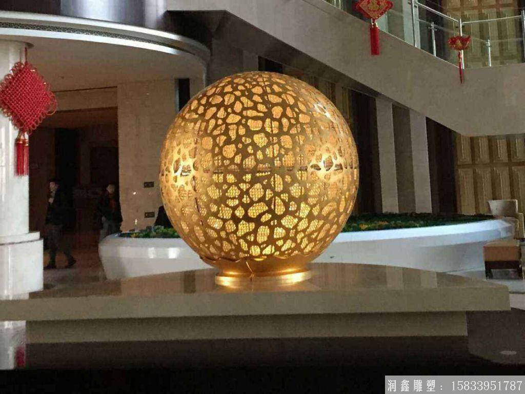 酒店擺件不銹鋼鏤空球雕塑廠家定制